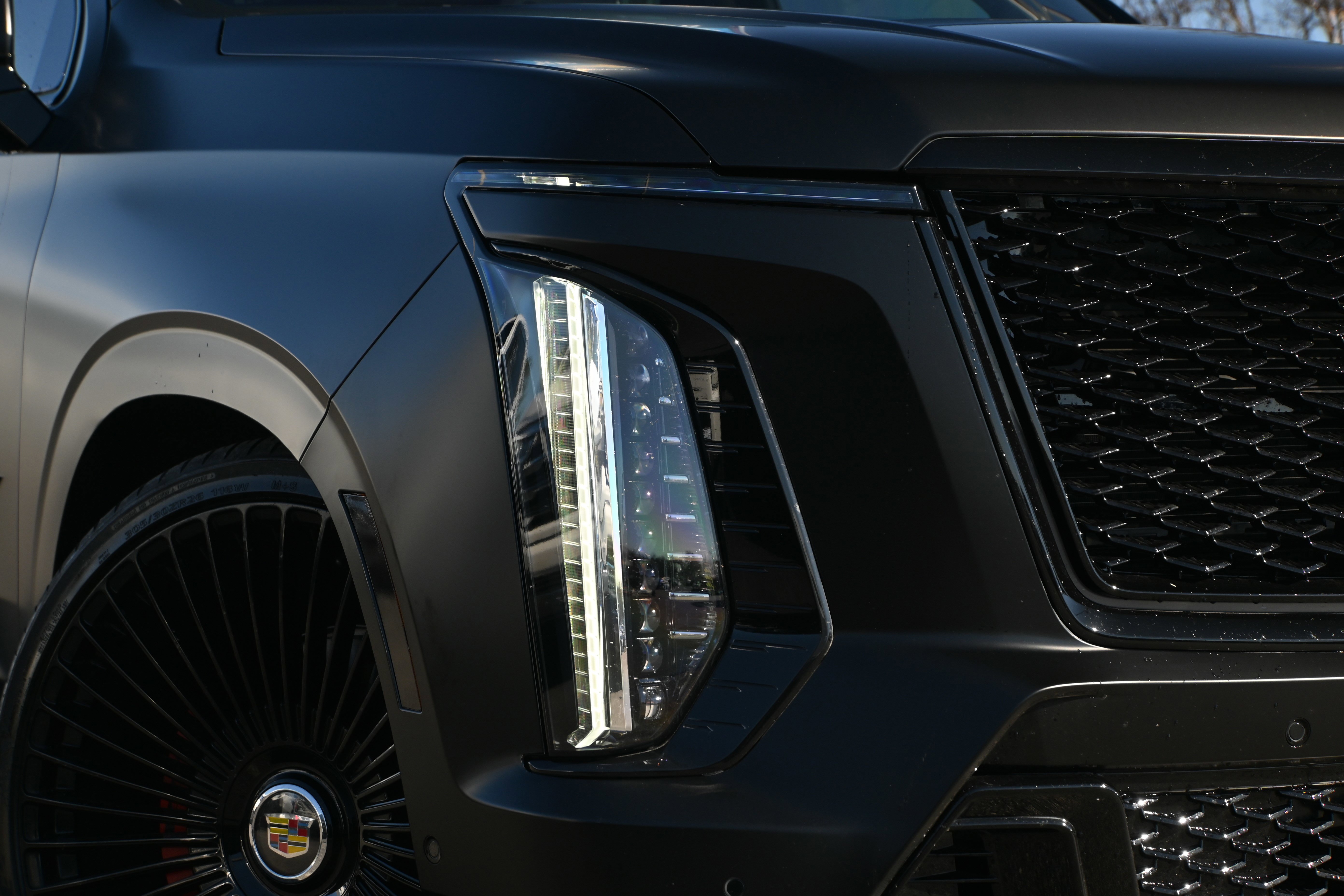 Used 2025 Cadillac Escalade V w/ LPO, Floor Liner Package image 32