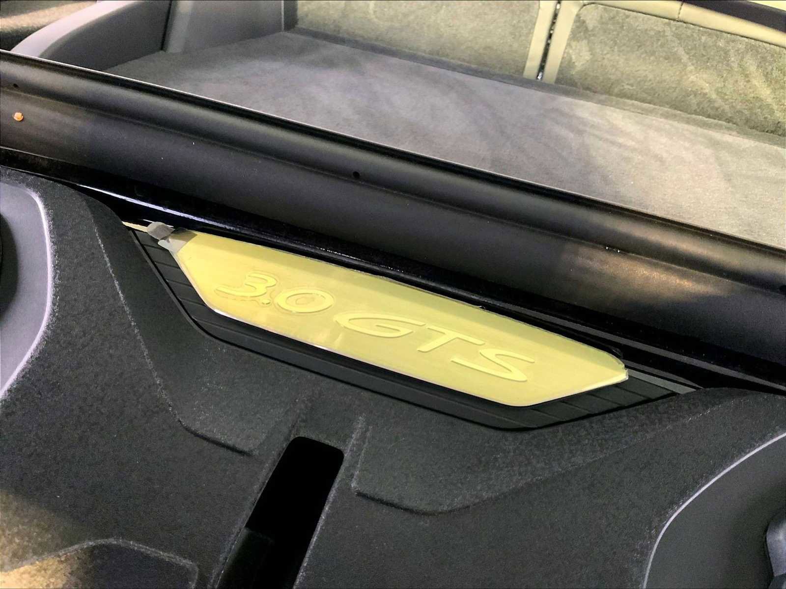 Certified 2024 Porsche 911 Targa 4 GTS image 33