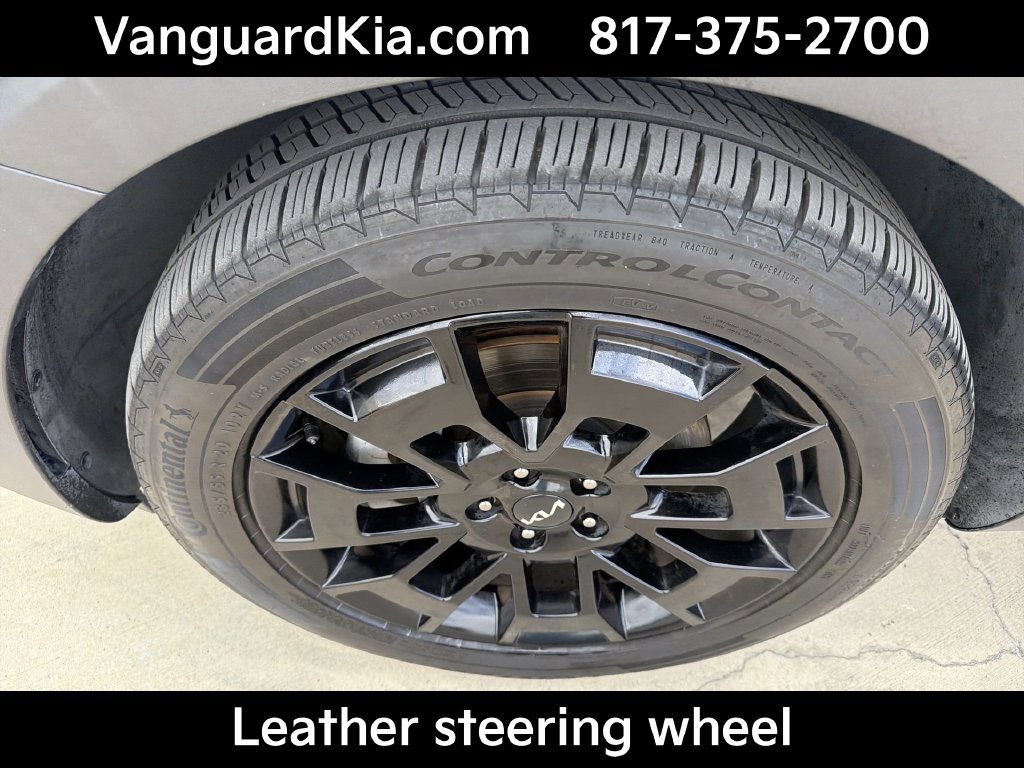 Certified 2022 Kia Telluride EX w/ EX Premium Package AWD/4WD image 22
