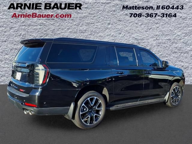Used 2025 Chevrolet Suburban RST w/ Comfort Package AWD/4WD image 7