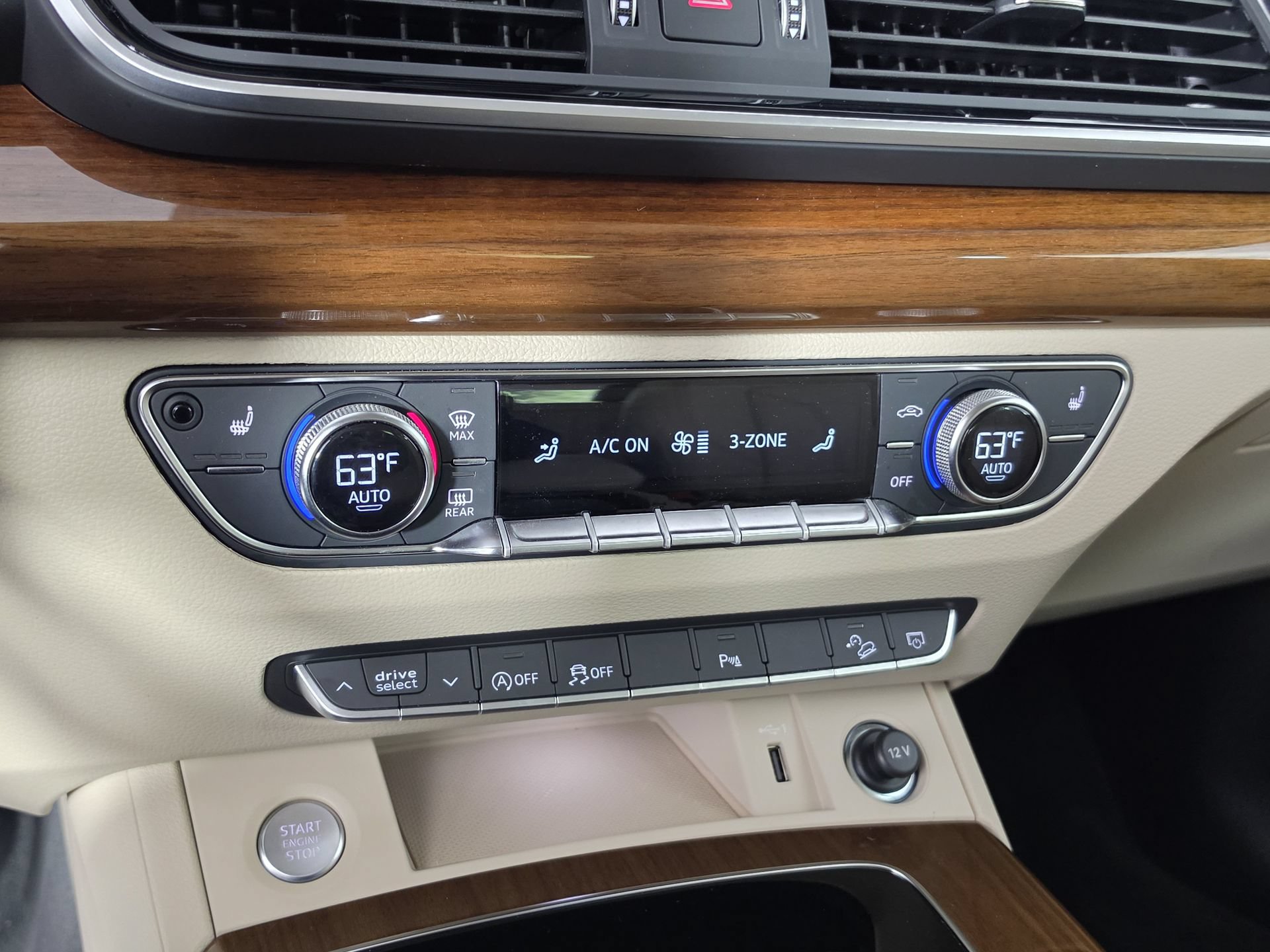 Used 2024 Audi Q5 Premium AWD/4WD image 15