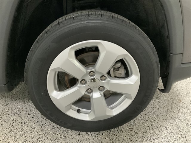 Used 2021 Jeep Compass Latitude image 14