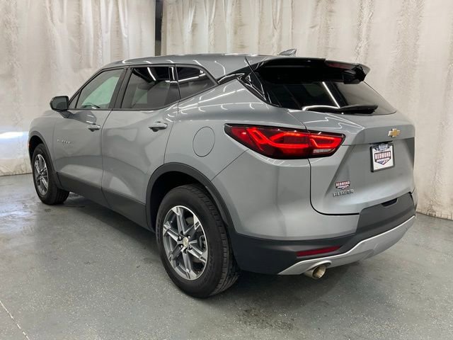Used 2025 Chevrolet Blazer LT FWD image 5