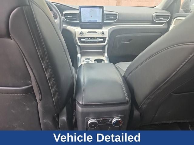Used 2024 Ford Explorer XLT w/ Equipment Group 202A AWD/4WD image 15