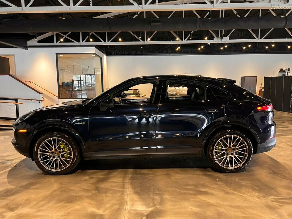 Used 2022 Porsche Cayenne E-Hybrid Coupe image 2