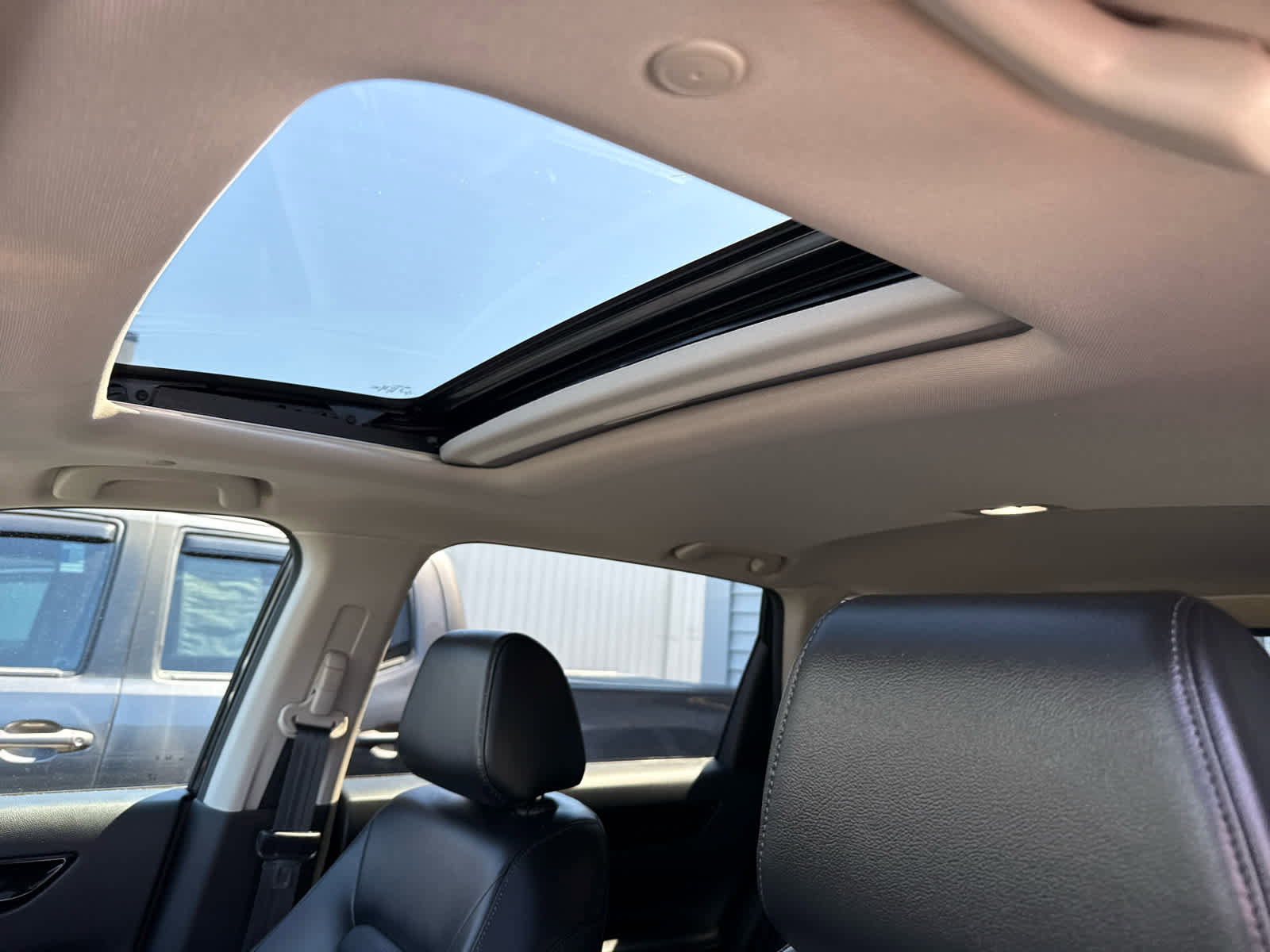 Used 2023 Honda CR-V EX-L image 10