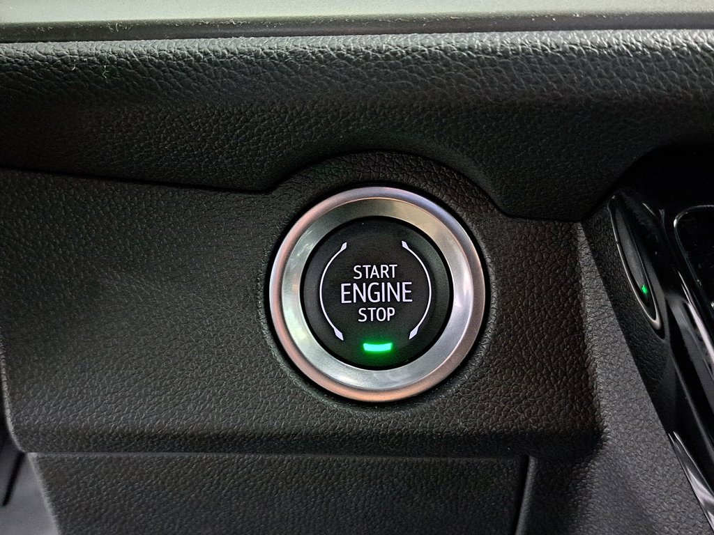 Used 2025 Chevrolet Traverse LT image 14