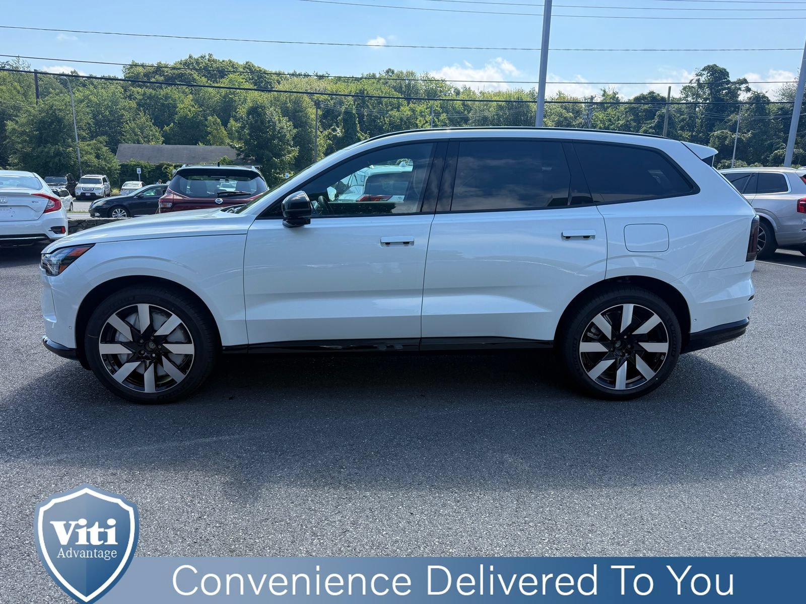 New 2026 Volvo EX90 Plus AWD/4WD image 5