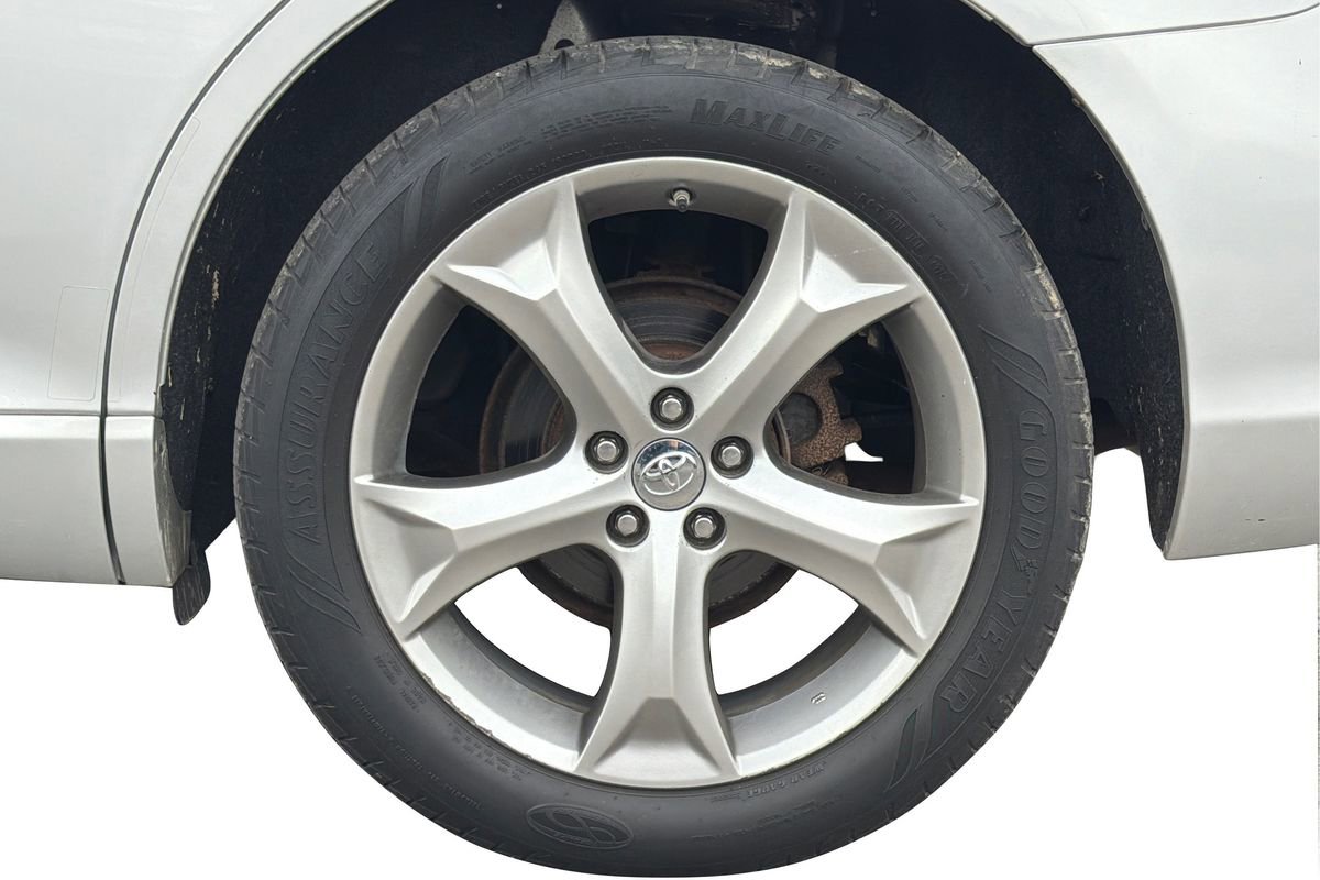 Used 2014 Toyota Venza XLE image 25