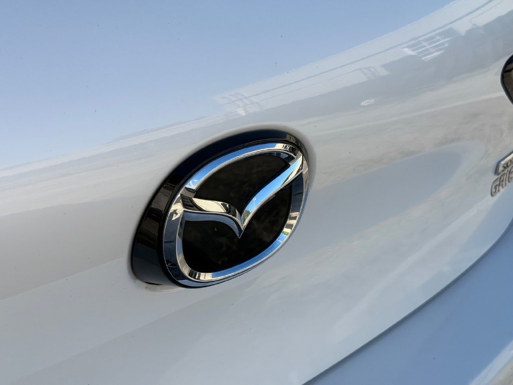 Used 2019 MAZDA MAZDA3 Hatchback w/ Preferred Package FWD image 15