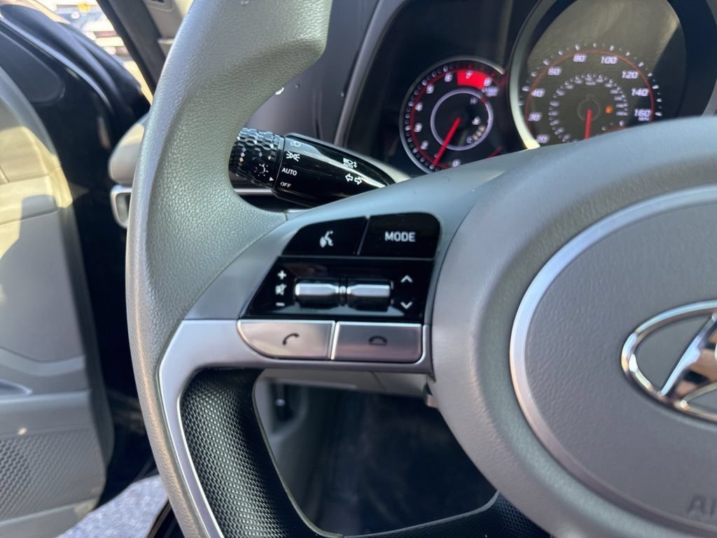 Used 2022 Hyundai Elantra SEL FWD image 26