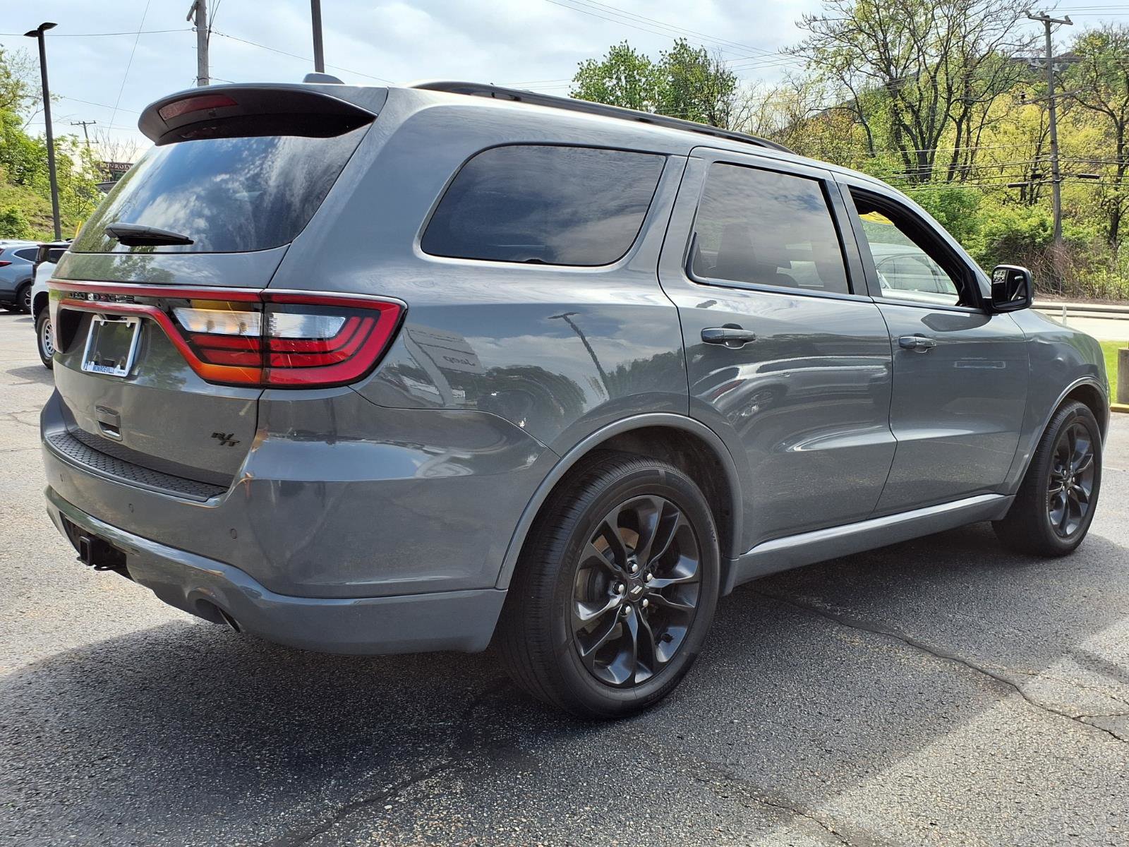Certified 2022 Dodge Durango R/T AWD/4WD image 3