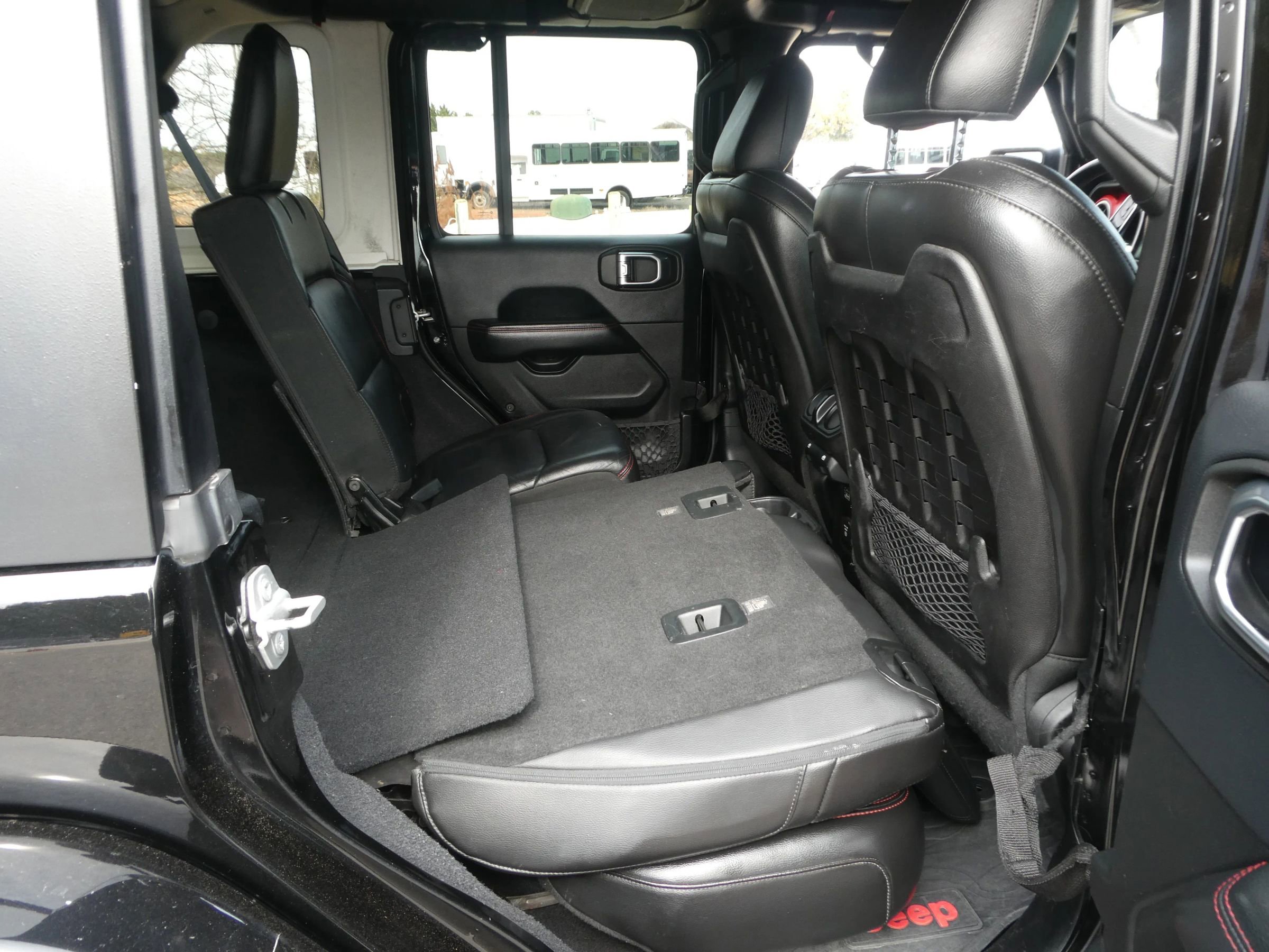 Used 2018 Jeep Wrangler Unlimited Rubicon w/ LED Lighting Group image 23