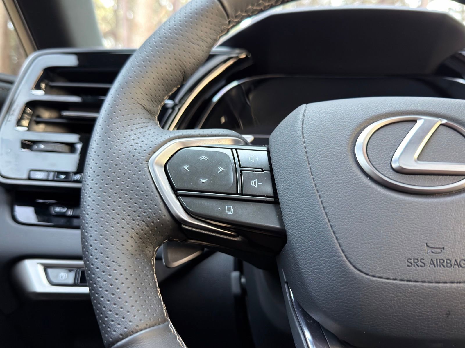 Used 2025 Lexus RX 500h F Sport image 24