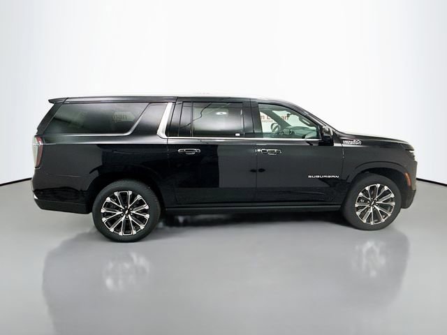 Used 2025 Chevrolet Suburban High Country AWD/4WD image 10