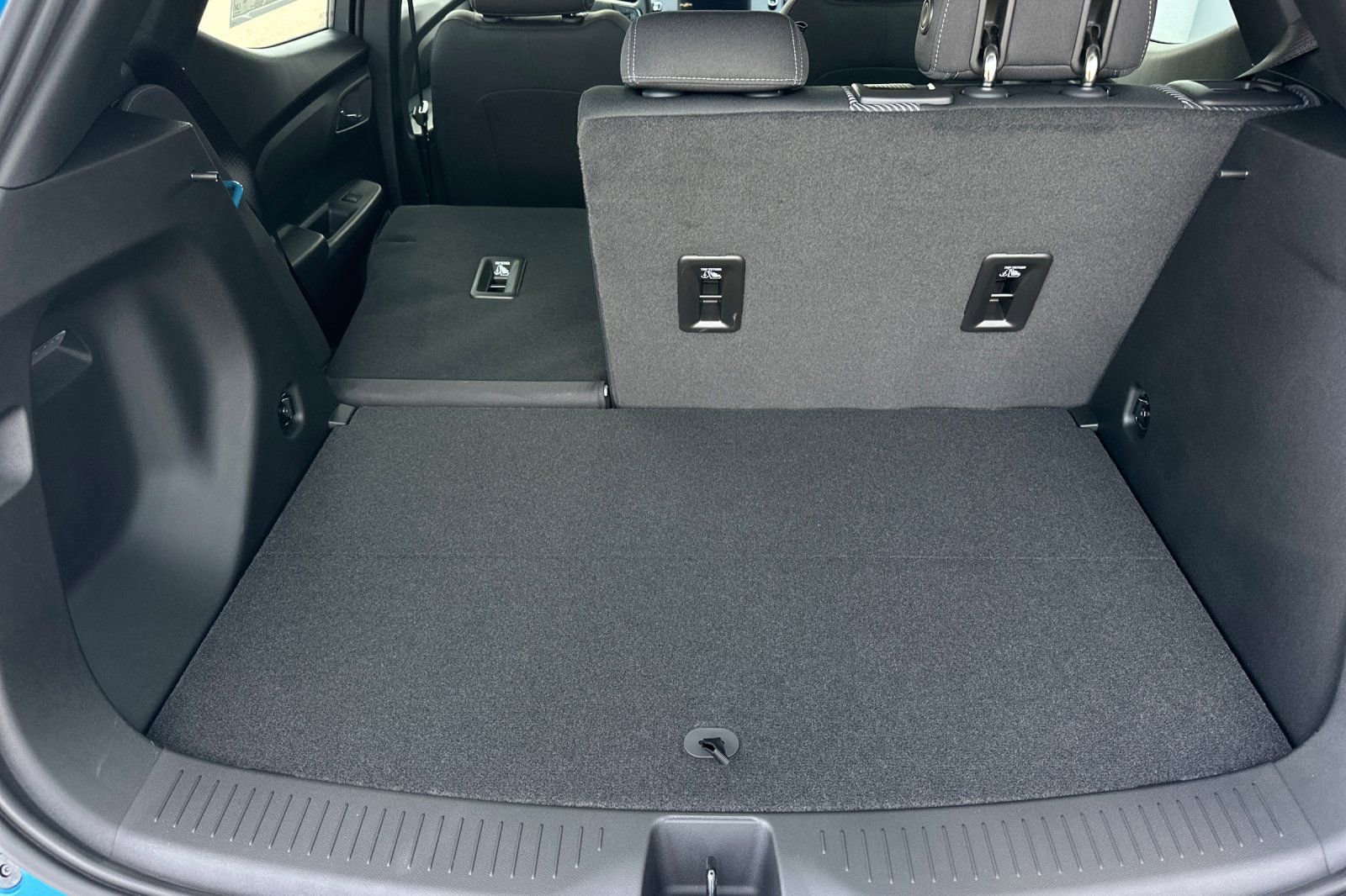 New 2027 Chevrolet Bolt LT w/ Comfort Package image 15
