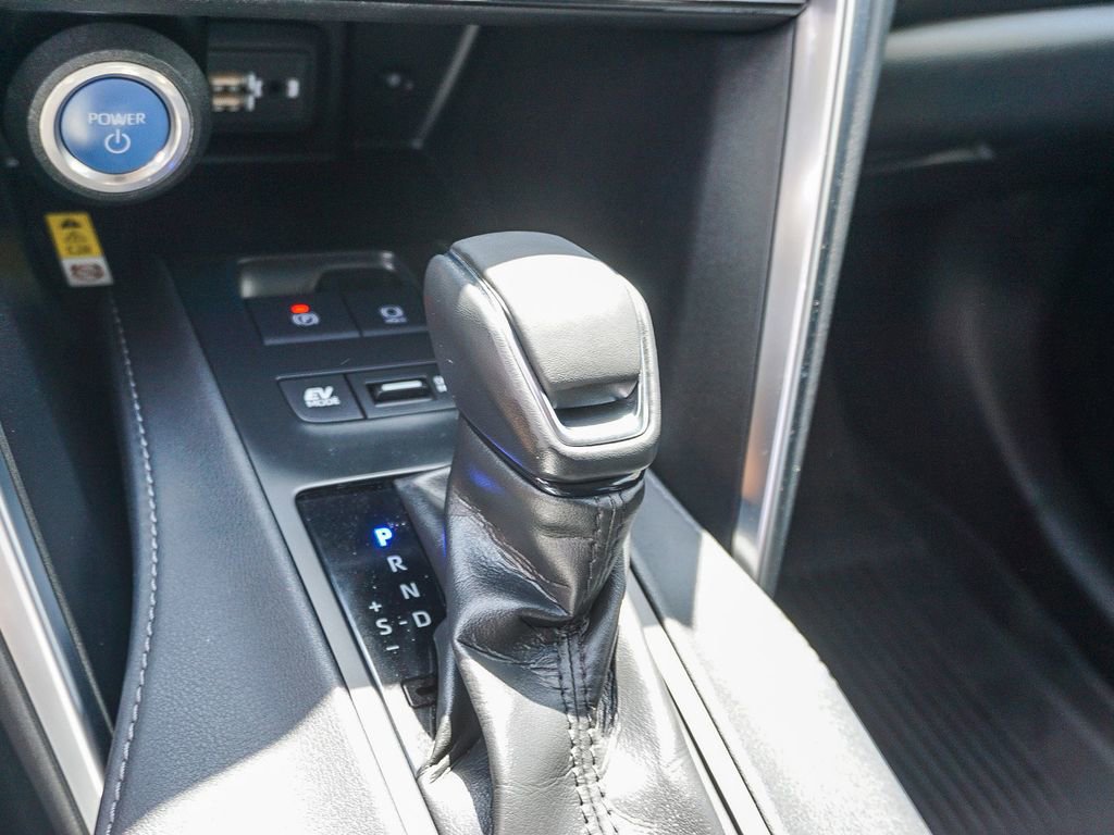 Used 2022 Toyota Venza LE AWD/4WD image 23