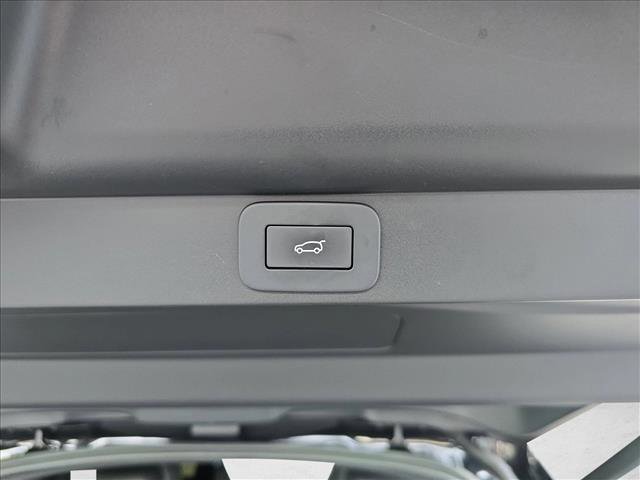 Used 2024 Land Rover Range Rover Autobiography image 13