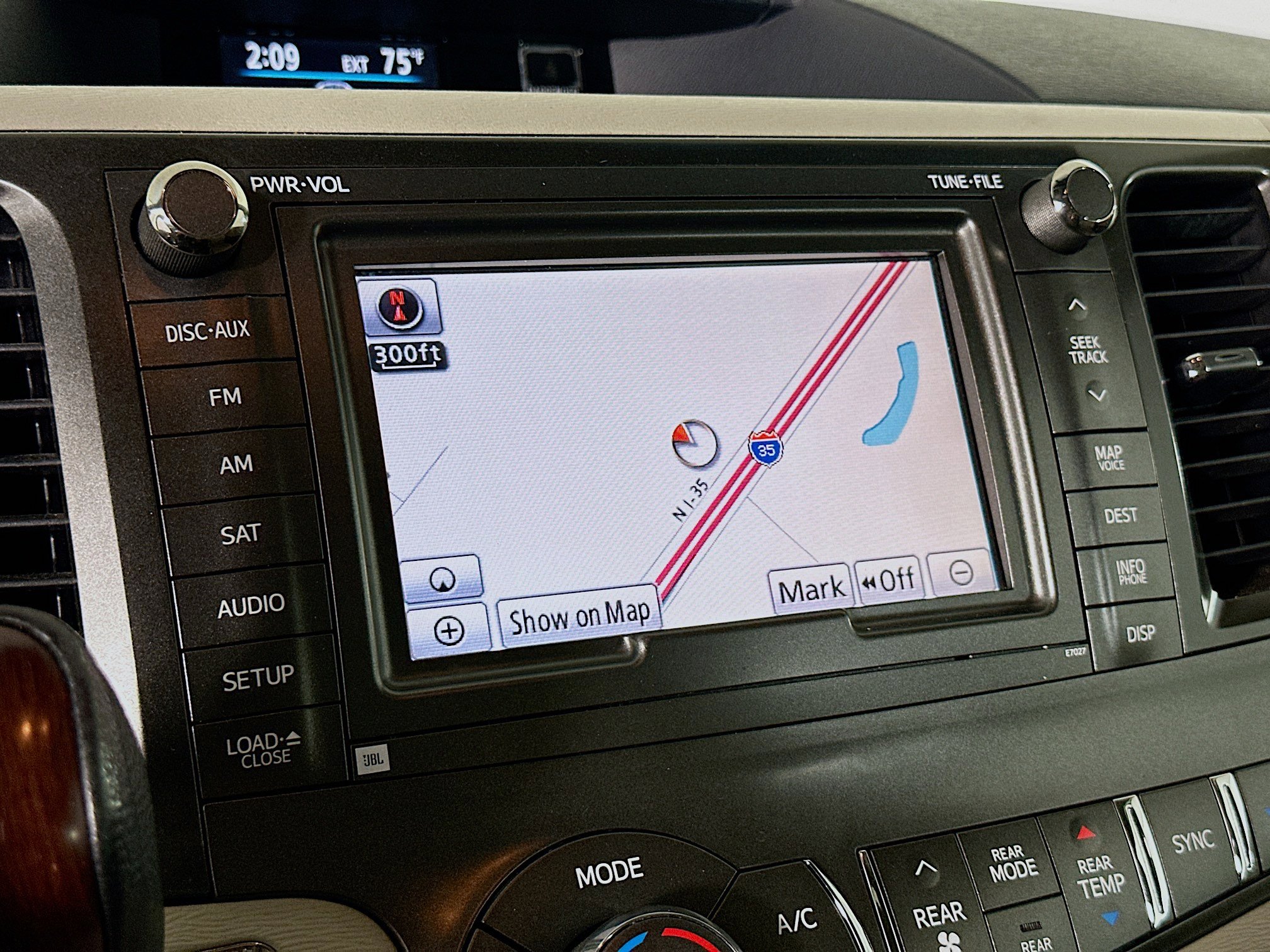 Used 2013 Toyota Sienna Limited w/ Premium Pkg FWD image 22