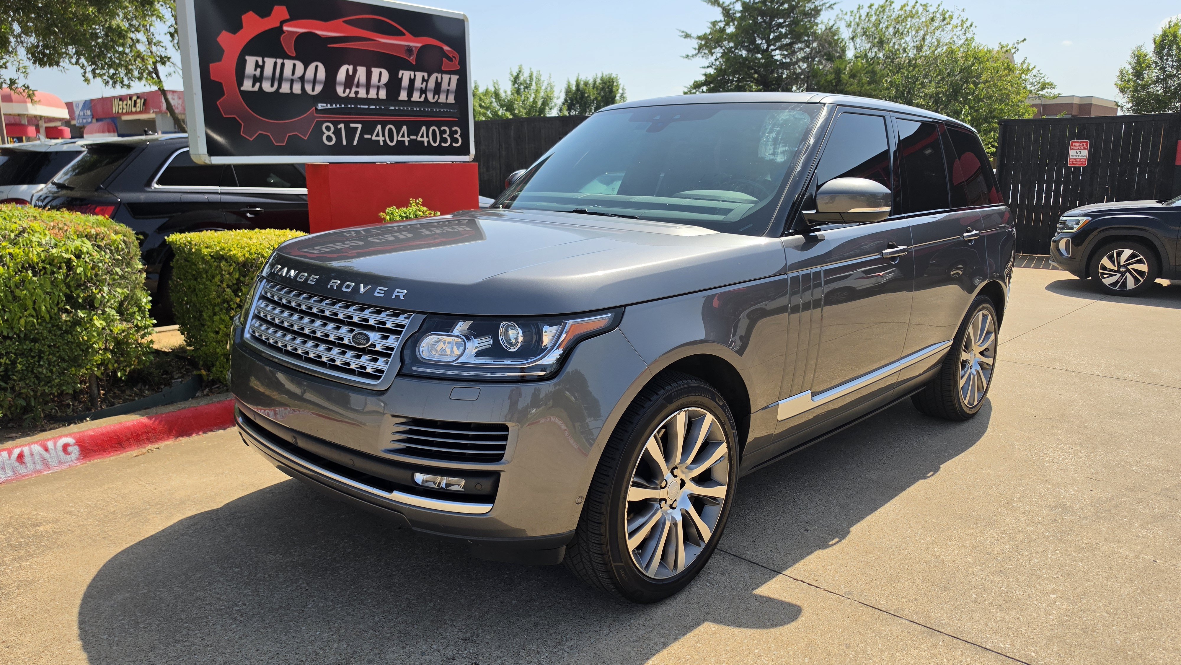 Used 2017 Land Rover Range Rover Supercharged AWD/4WD image 1