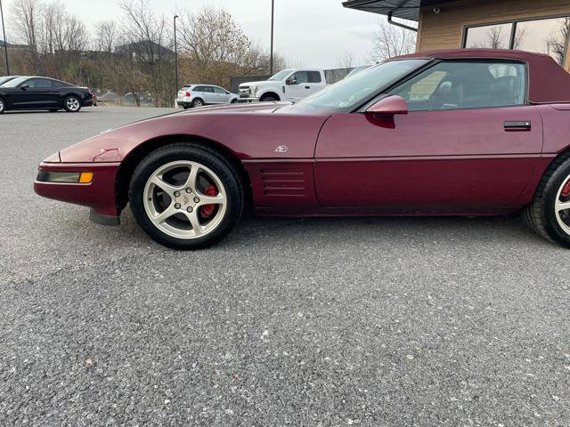 Used 1993 Chevrolet Corvette Convertible image 2