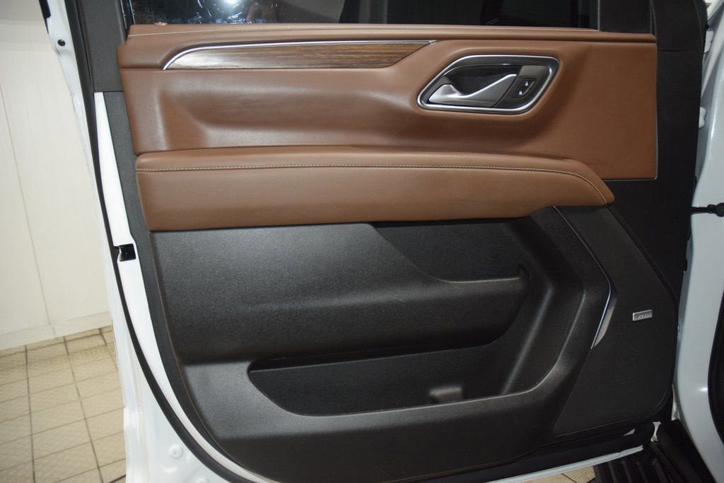Used 2024 Chevrolet Suburban High Country AWD/4WD image 47