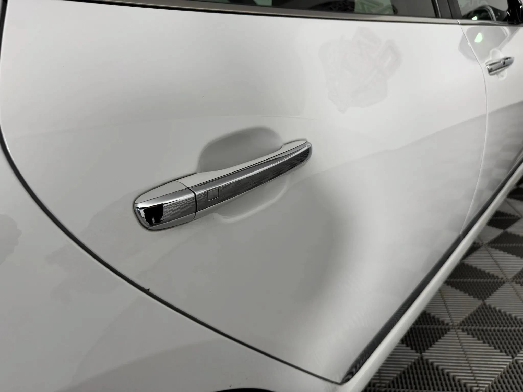 Used 2014 Hyundai Equus Signature RWD image 30