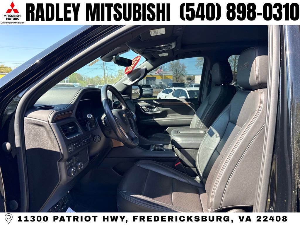 Used 2022 Chevrolet Suburban High Country image 3