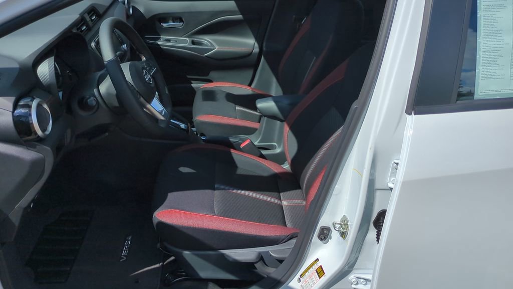 New 2025 Nissan Versa SR w/ Trunk Package image 10