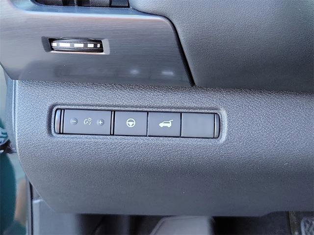 Used 2024 Nissan Pathfinder SL image 24