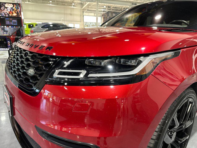 Used 2018 Land Rover Range Rover Velar R-Dynamic SE AWD/4WD image 19