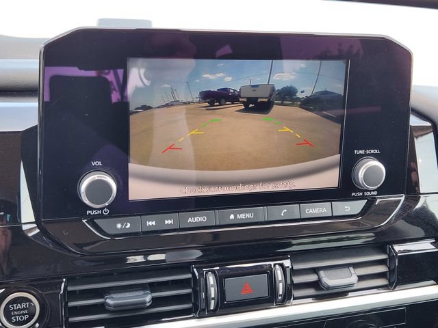 Used 2024 Nissan Pathfinder SV FWD image 18