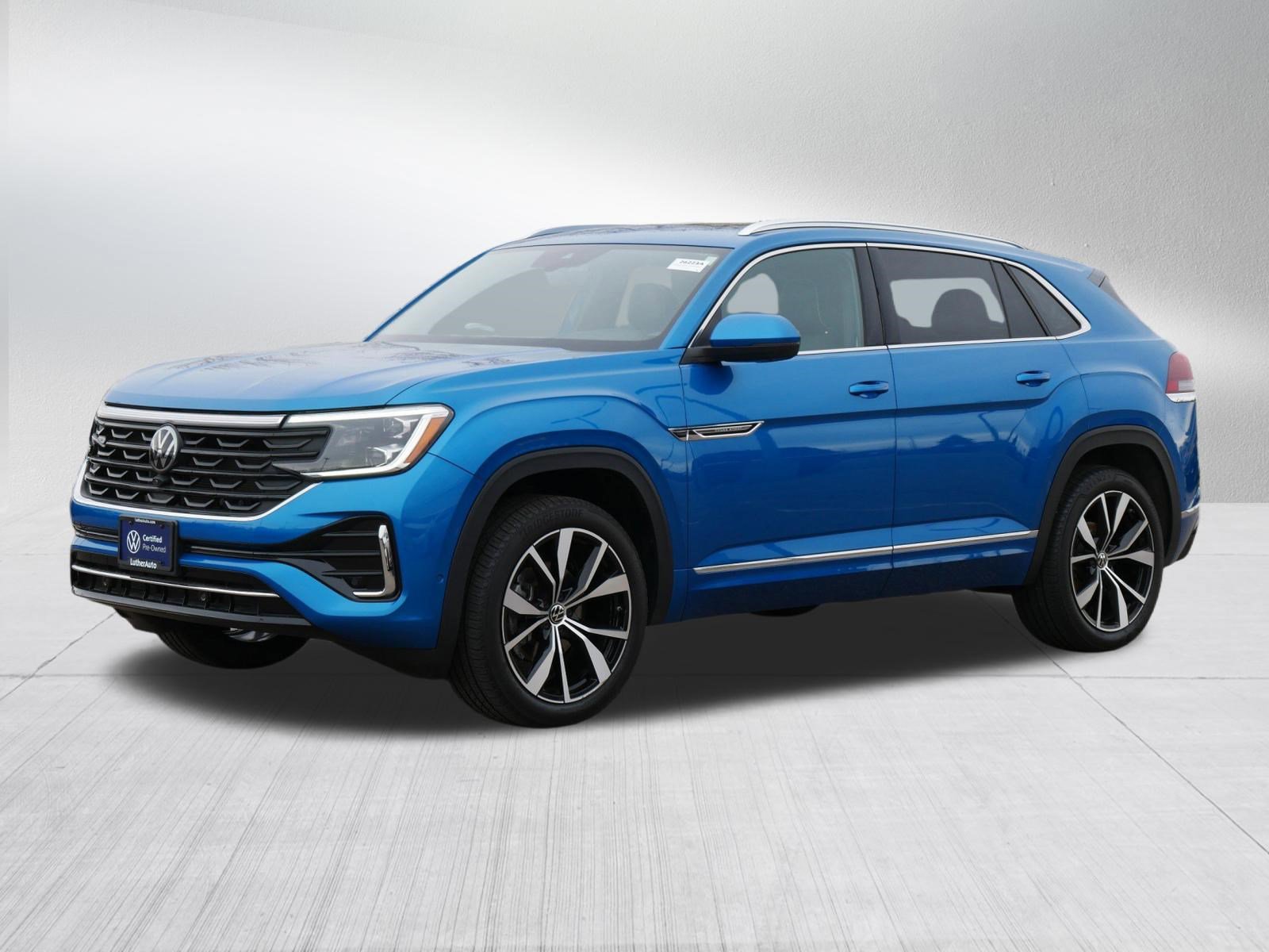 Certified 2024 Volkswagen Atlas Cross Sport SEL Premium R-Line image 3