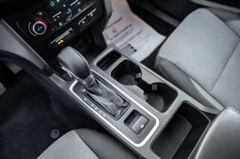 Used 2018 Ford Escape SE image 16
