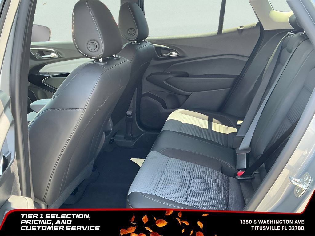 Used 2025 Chevrolet Trax LT w/ LT Convenience Package FWD image 25
