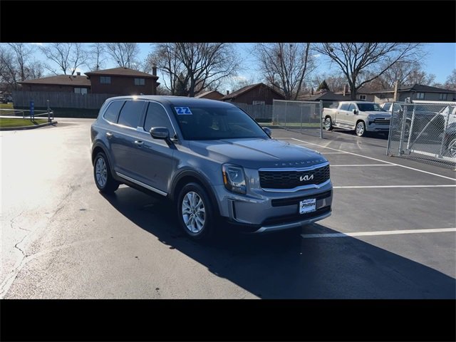 Used 2022 Kia Telluride LX image 2