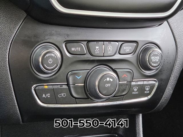 Used 2021 Jeep Cherokee Latitude Lux image 25