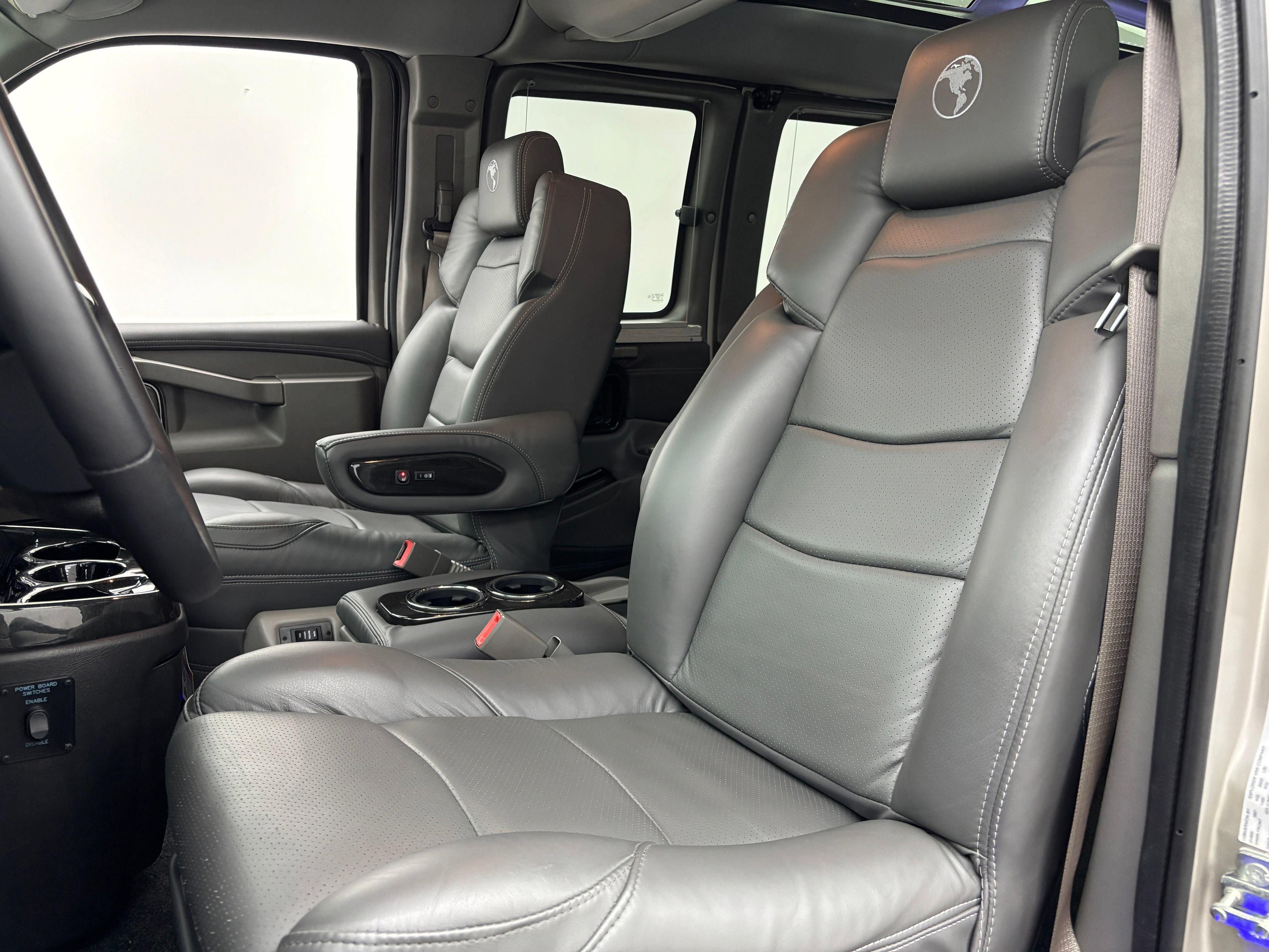 New 2026 GMC Savana 2500 w/ Driver Convenience Package RWD image 20
