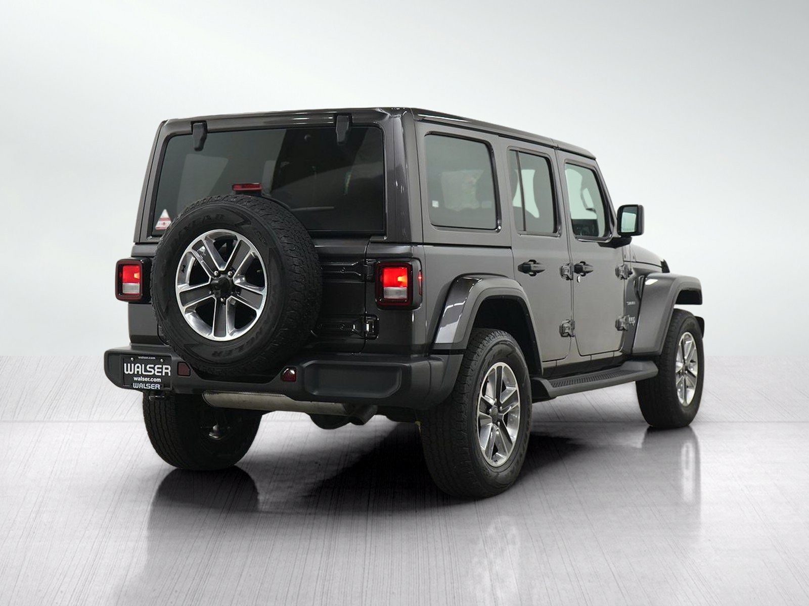 Used 2022 Jeep Wrangler Unlimited Sahara w/ Cold Weather Group AWD/4WD image 5