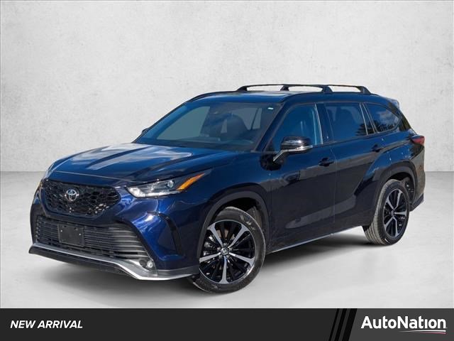 Used 2022 Toyota Highlander XSE