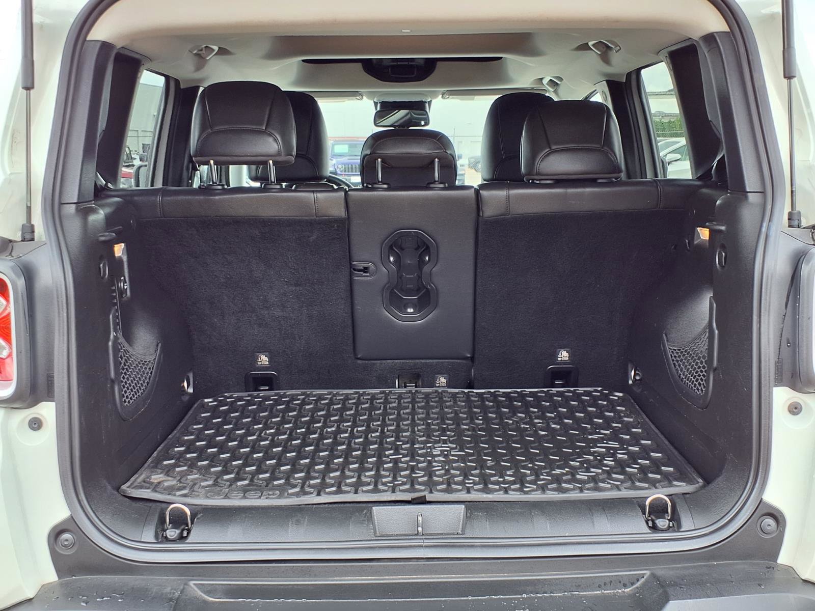 Used 2016 Jeep Renegade Limited FWD image 22