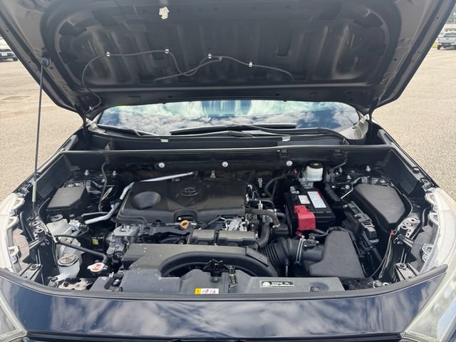 Used 2019 Toyota RAV4 XLE w/ Convenience Package FWD image 20
