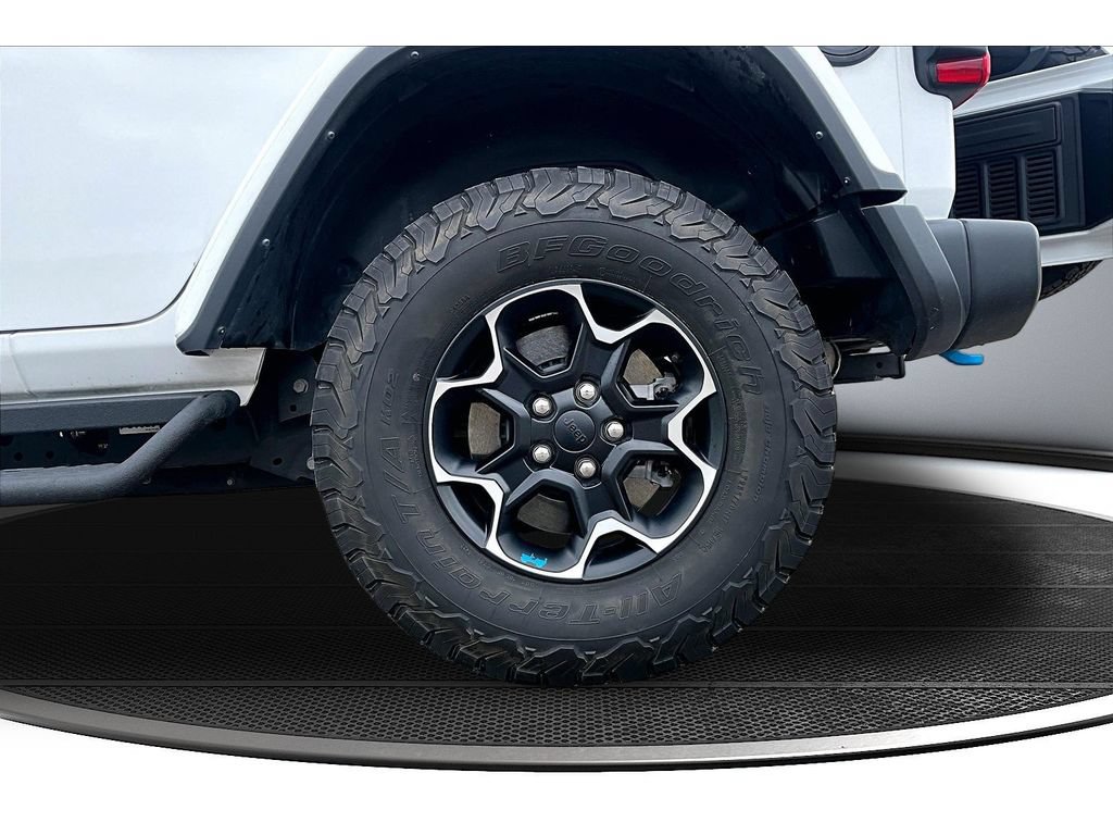 Used 2022 Jeep Wrangler Unlimited Rubicon 4xe w/ Cold Weather Group AWD/4WD image 36
