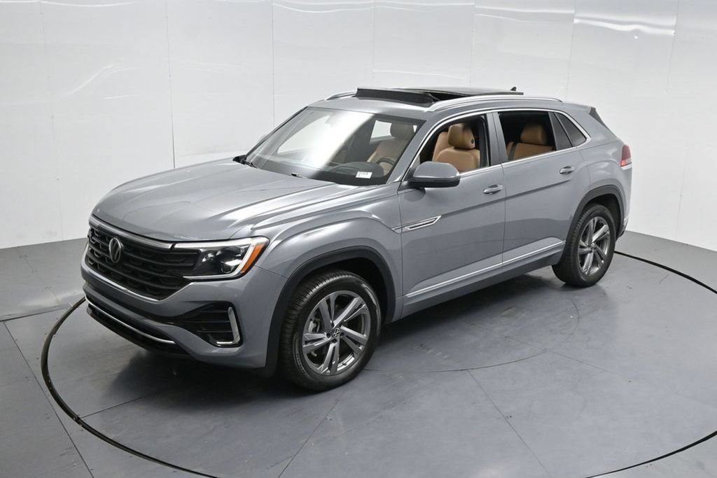 Used 2024 Volkswagen Atlas Cross Sport SEL R-Line AWD/4WD image 58