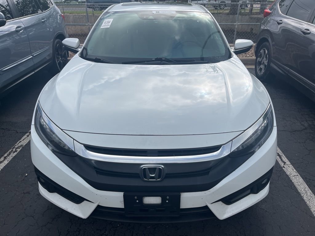 Used 2018 Honda Civic Touring image 2