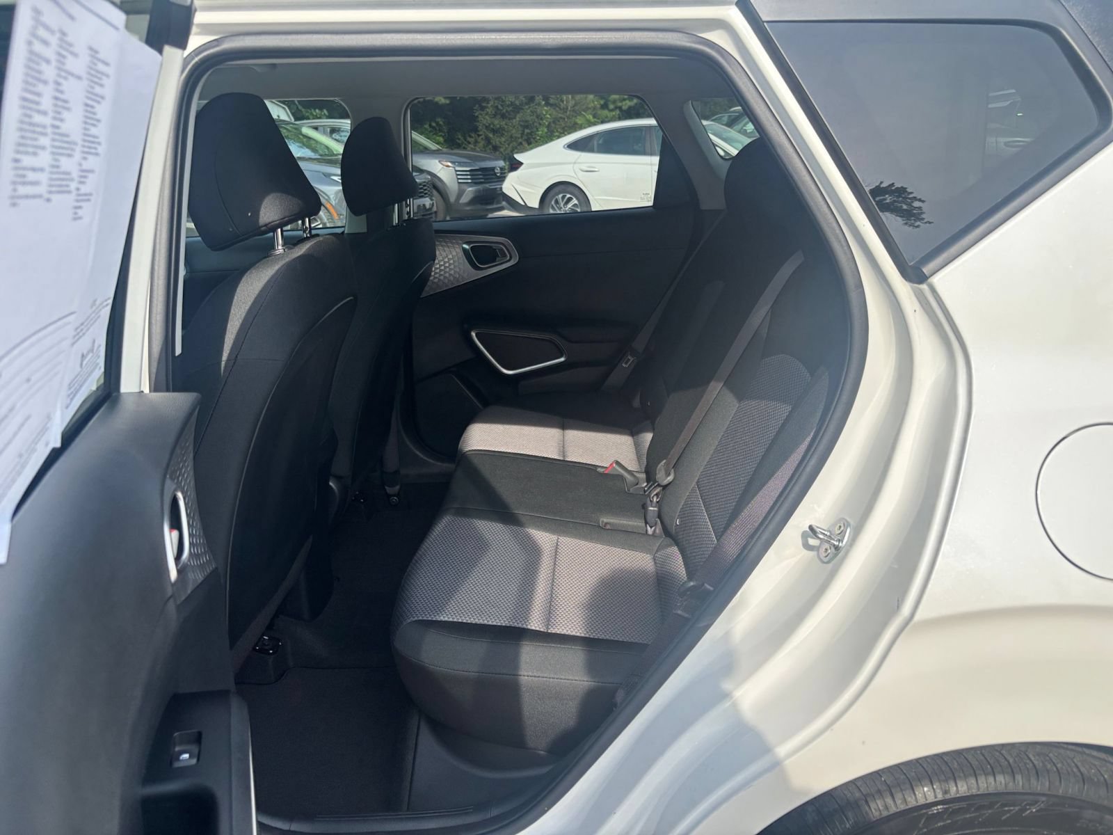 Used 2025 Kia Soul LX w/ LX Technology Package FWD image 22