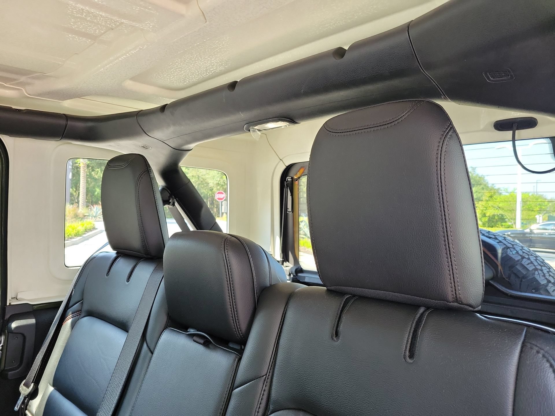 Used 2021 Jeep Wrangler Unlimited Rubicon AWD/4WD image 16