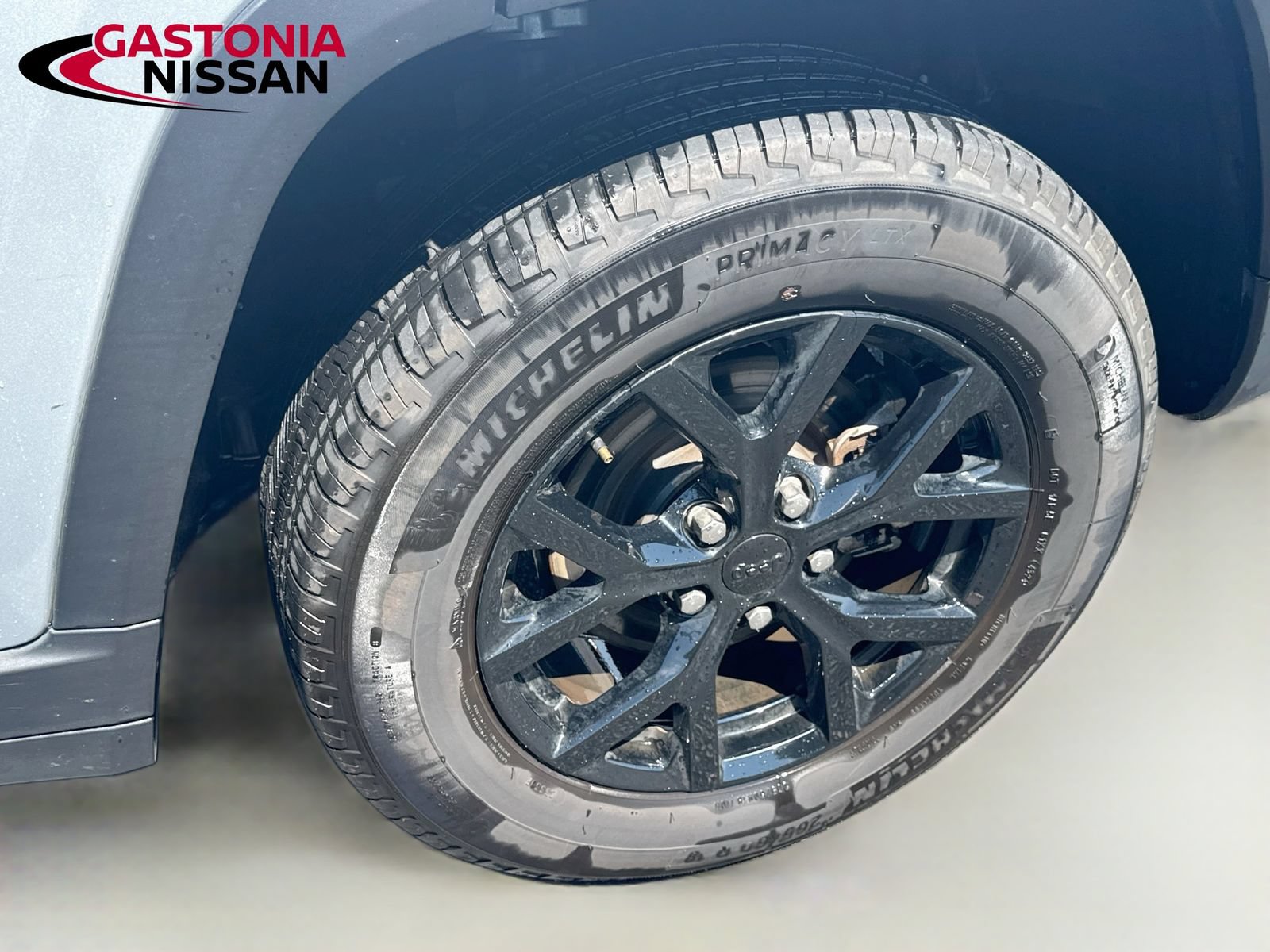 Used 2025 Jeep Grand Cherokee Altitude AWD/4WD image 38