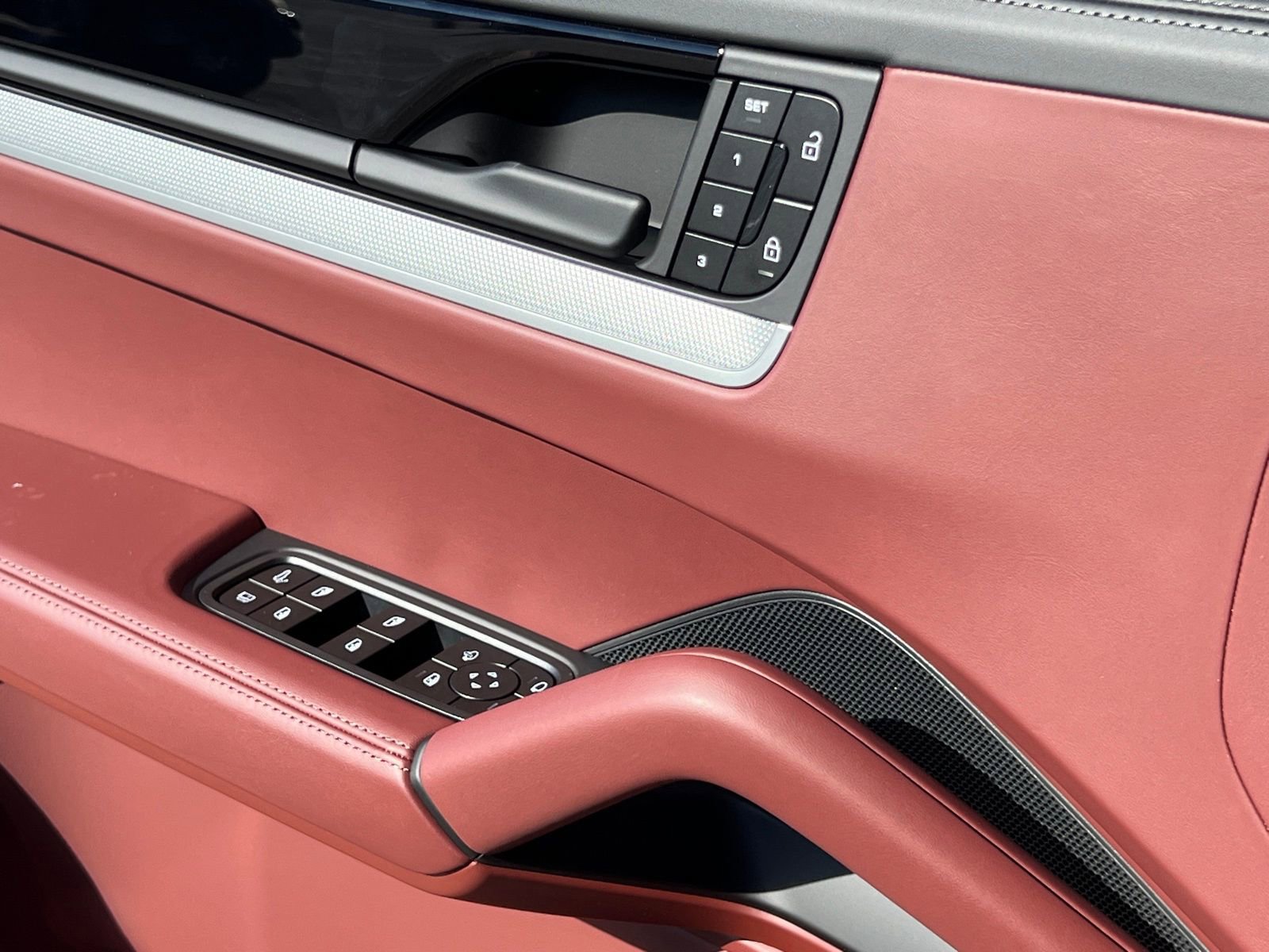 New 2026 Porsche Cayenne S image 31