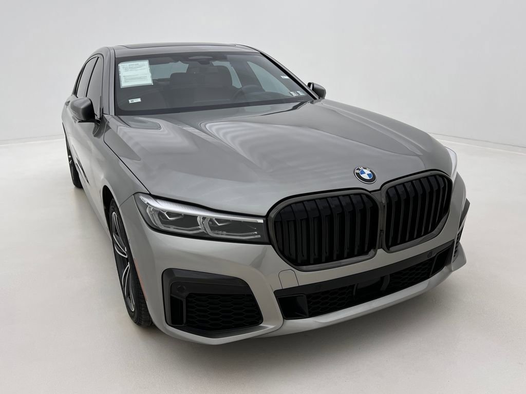 Certified 2022 BMW 740i xDrive w/ M Sport Package image 3